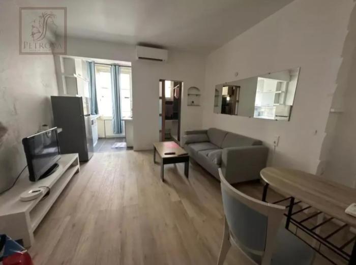 Lovely 3 rooms Nice riquier next to Port with AC!