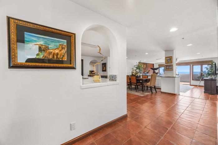 H1864 - Hamilton Cove Villa 18-64