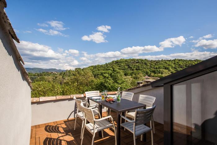 Domaine le C4 - restaurant et gîte dexception familial avec terrasse Ardèche