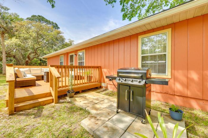 2 Mi to Dtwn Home with Game Room in St Augustine!