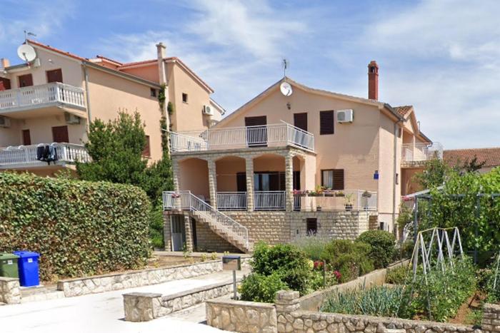 Apartments with parking space Biograd na Moru, Biograd - 24160