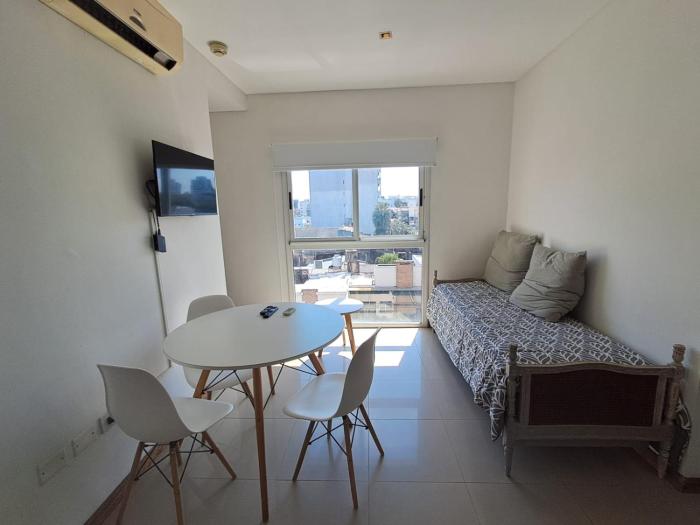 Excelente Depto para Cardiologio y Hospital con Cochera