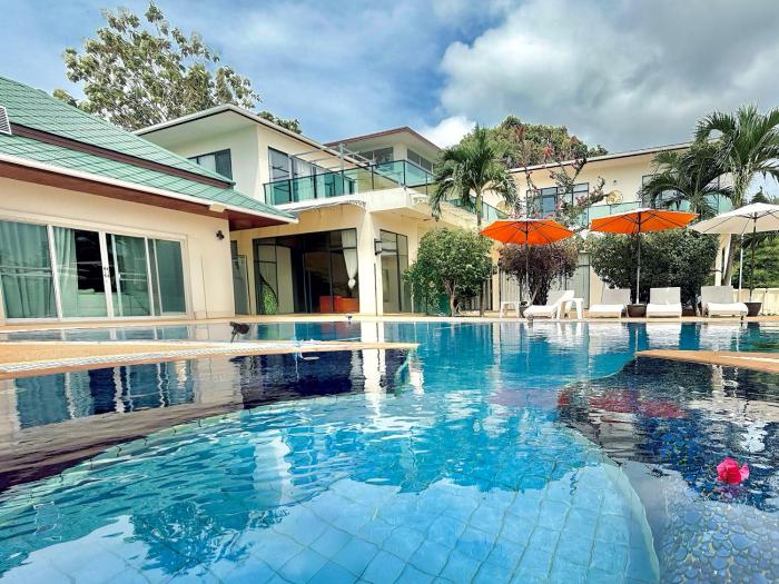 Chuan SeaFront Villa Rawai Phuket