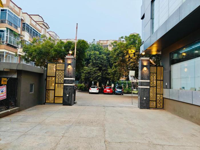 Luxury 3 bhk Apartment 15 mins from Kashi Vishwanath Temple