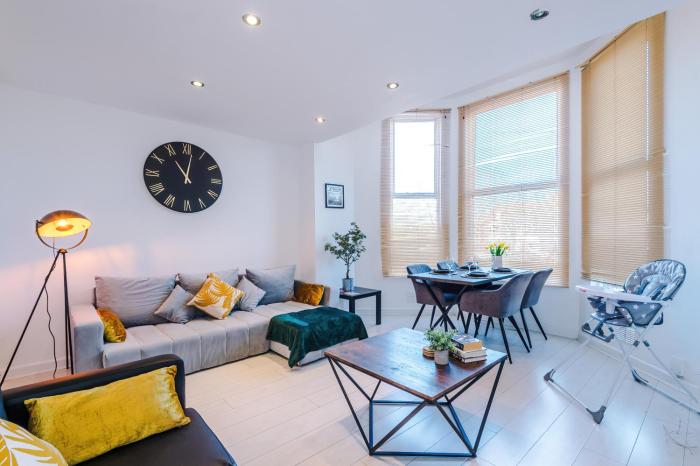 Private garden maisonette near city centre! Walking distance from Anfield