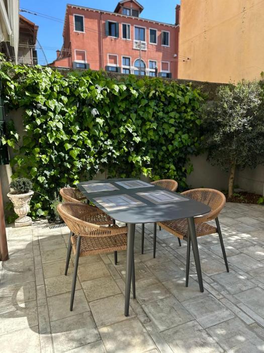 Wow garden in the heart of Venice