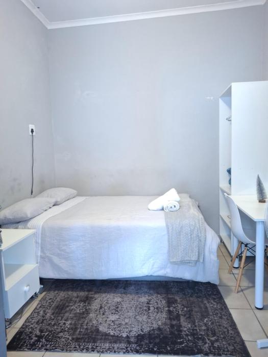 OlimG Stays Budget Room 2