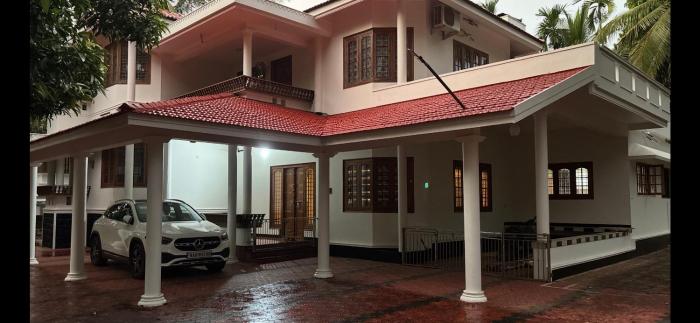 "Rohini Villa" 5 Bedroom Luxury Garden Villa in Kozhikode
