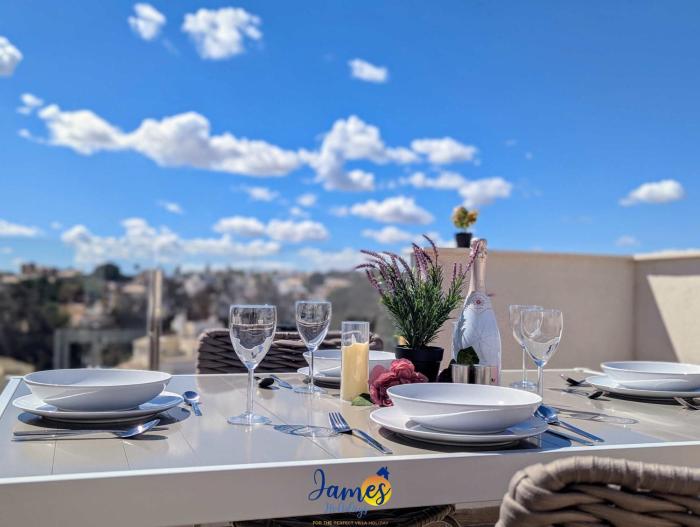 Luxury penthouse with Solarium and Com Pool VM78