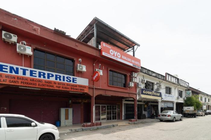 OYO 89960 Manjung Inn Hotel