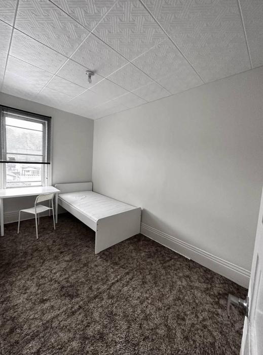 Rooms available downtown Winnipeg