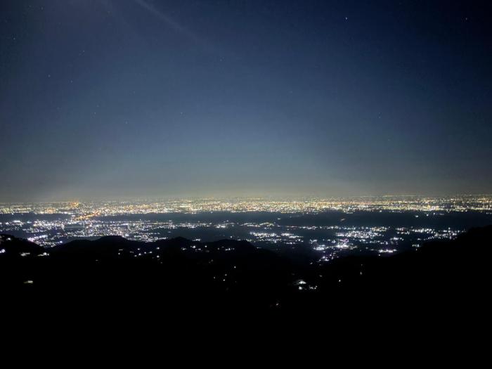 Urban homes Himalyan nature view by high rise inn
