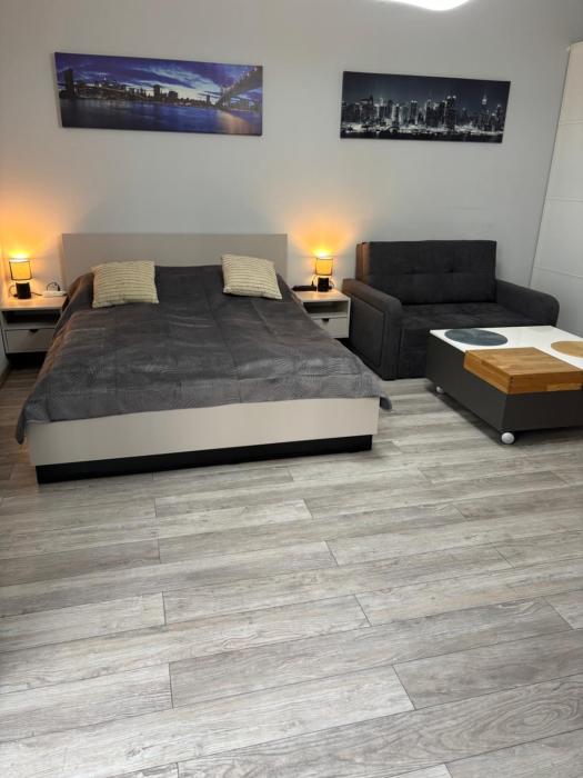 Lovely condo in the heart of Warsaw Piękne mieszkanie w samym sercu Warszawy