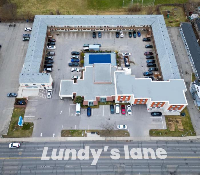 Niagara Lodge & Suites
