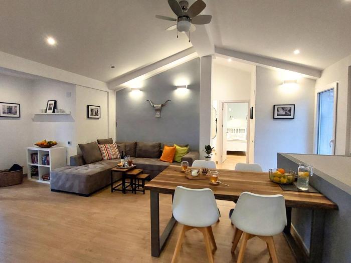 Mio Monte Apartments - Free Parking and Wi-Fi - Calm, Garden, See and Mountain View, Tivat - Porto Montenegro 2km