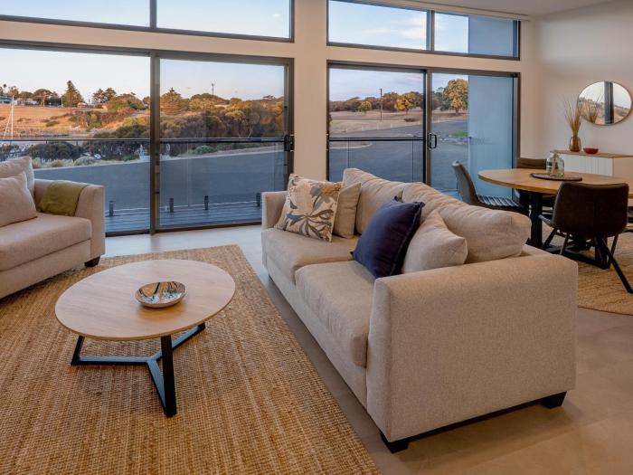 Cove Landing Ocean View Apt-03 Lily May Sleeps 4