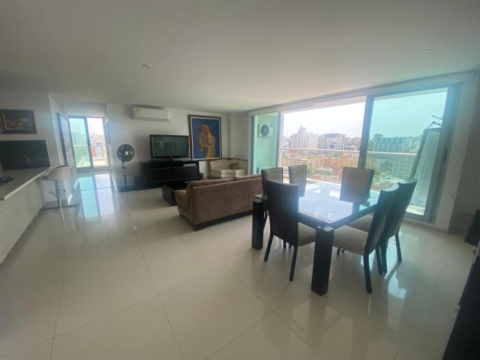 Amplio y nuevo apartamento muy bien ubicado