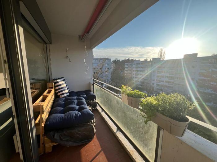 Möbelierte Wohnung mit Balkon zwischen Bahnhof und St Jakob