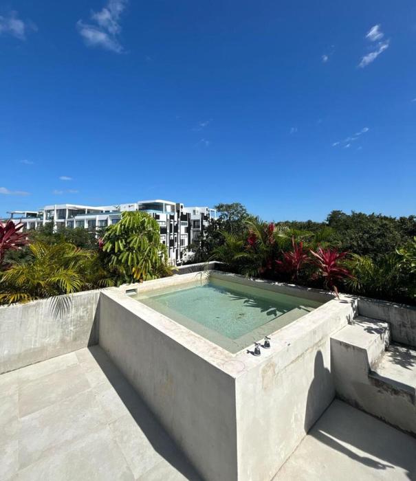 Penthouse con jacuzzi privado en Aldea Zama, Tulum