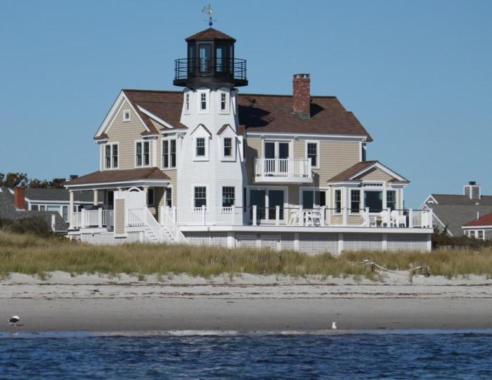 West Yarmouth - Luxury Oceanfront Vacation Home
