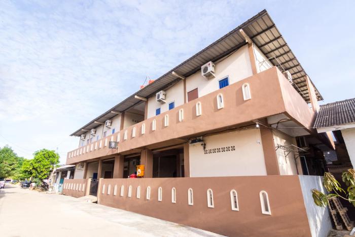 OYO Life 2583 Kost Anggun