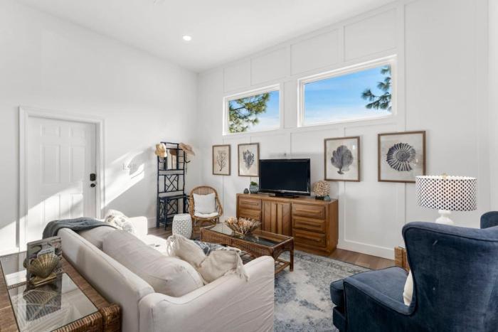 1BR Apt. w KING Bed on 30A .4 mi to Beach