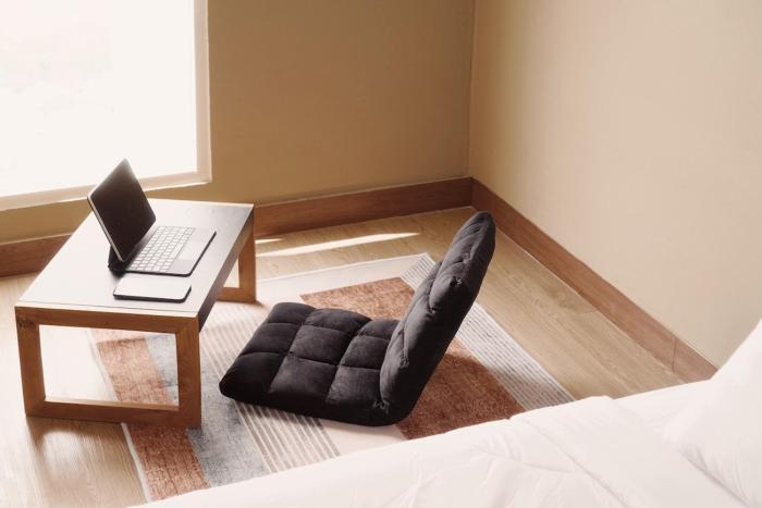 Latte Studio with ocean and mountain view