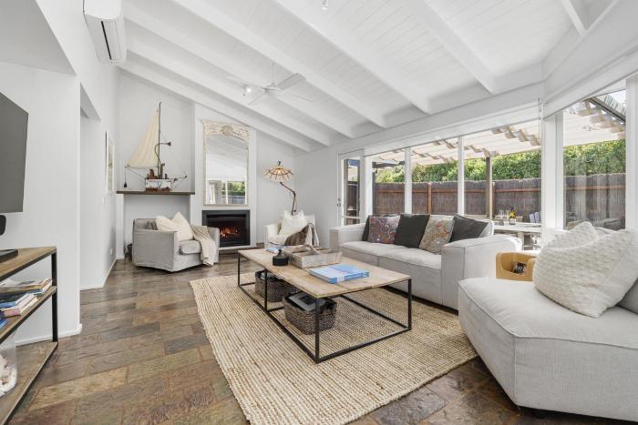 Solvista Lodge – A Sunlit Retreat By The Bay