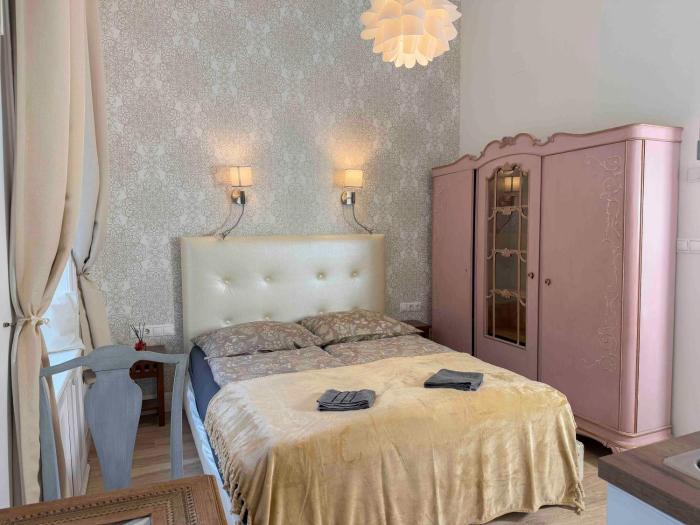 HJ7-A Hunyadi Apartment