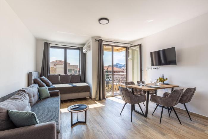 Contemporary Retreat in Bečići