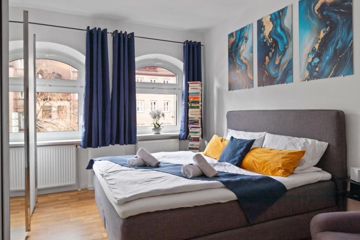 Altstadt - Exklusive 3-Zi-Wohnung für 6 Personen mit 90 qm, großer Dachterrasse, Parkplatz, WLAN