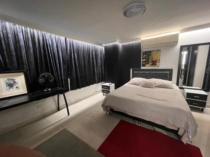 Modern Stay near Lleras Park