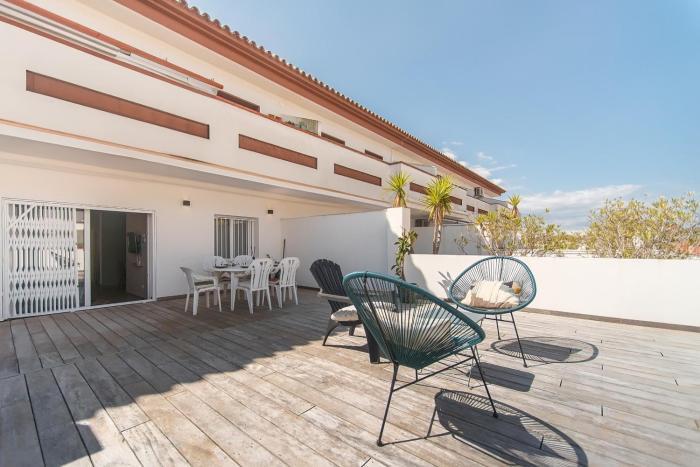 WELCS APARTAMENTO 234 EMP con una gran terraza