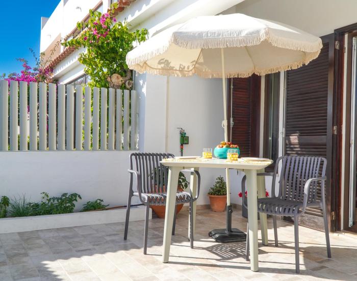 Stanchion Apartment
