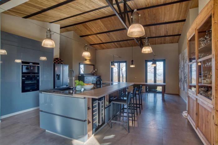 Tuscan Cozy Escape with View, Garden & Breakfast