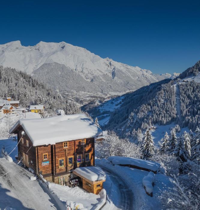 Homebase Tirol Mountain Lodge