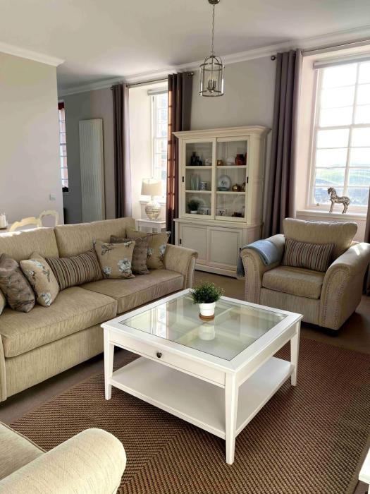 2 bedroom Townhouse within Grade C listed Ladysbridge House