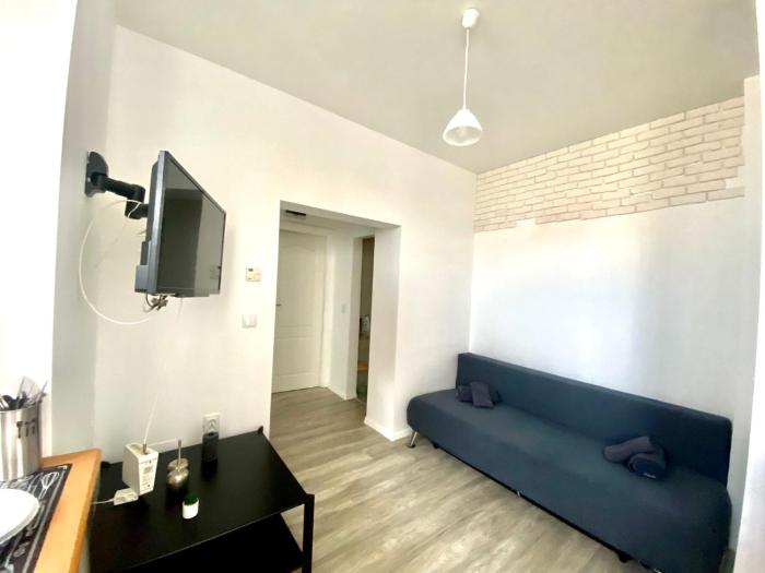 Kiras Exclusive group 8-apt 38 people 16 rooms