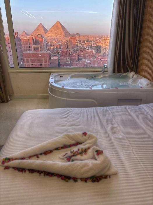 Lotus Pyramids & Jacuzzi