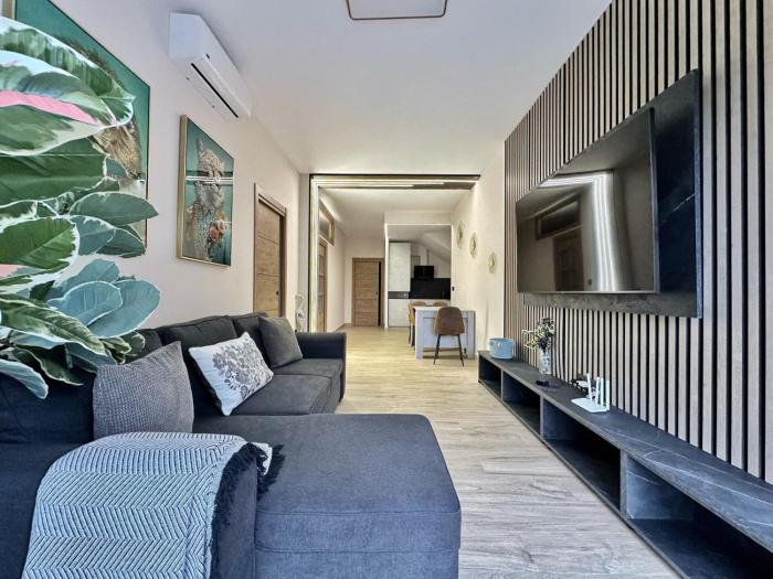 Flower Deluxe Bajo 2 Dormitorios 6085