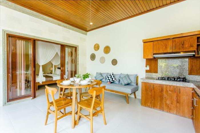 Dion Villas Berawa only 5 Minutes by scooter to Finns beach club