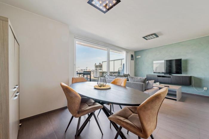 Modern Penthouse with Unique Terraces!