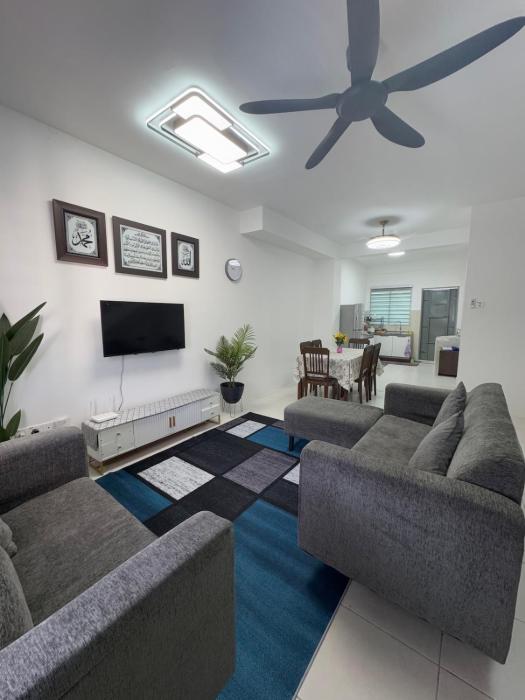 Zalins CozyHome 3BR - Double Storey Terrace