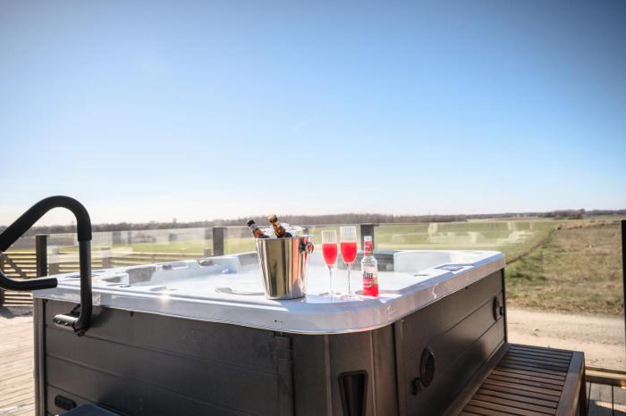 Luxury Rural Retreat with Jacuzzi near Lund & Malmö