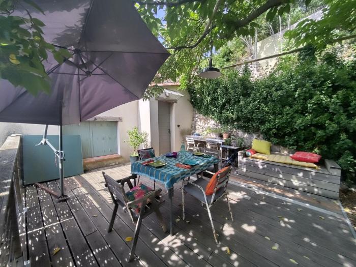 Maison avec jardin au coeur du village