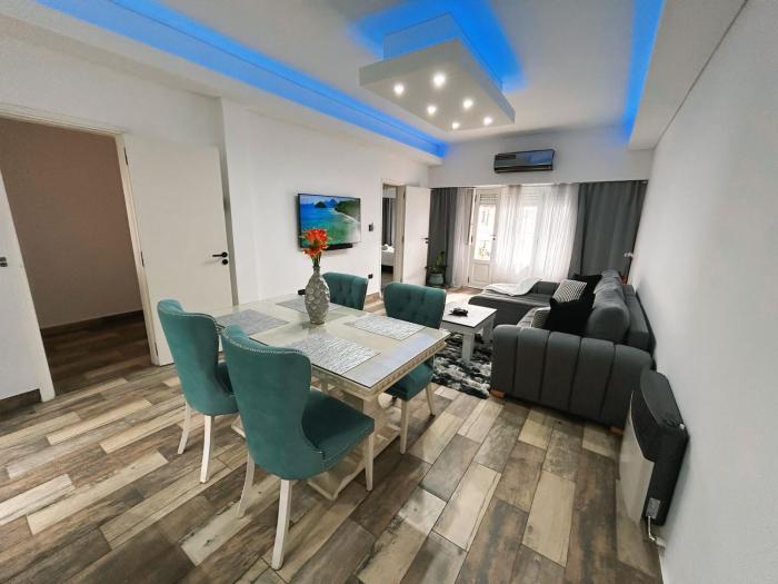 Casa Completa con Balcon y Patio privado