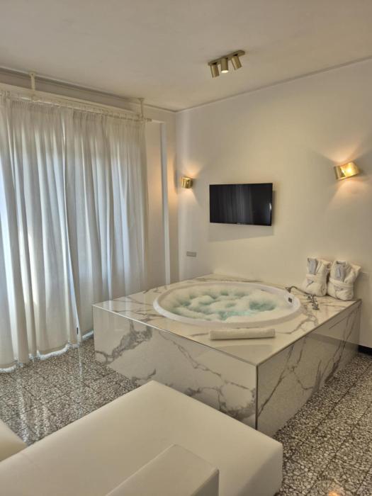 Eveline 2 - Piscina Privata o Jacuzzi