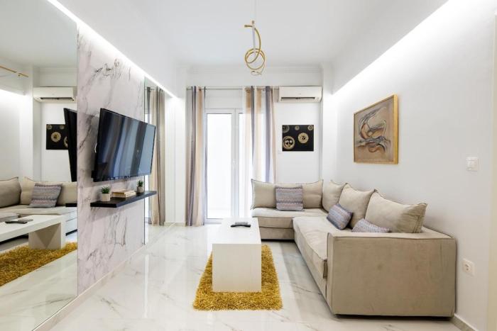 Artistic Stay in the Heart of Athens