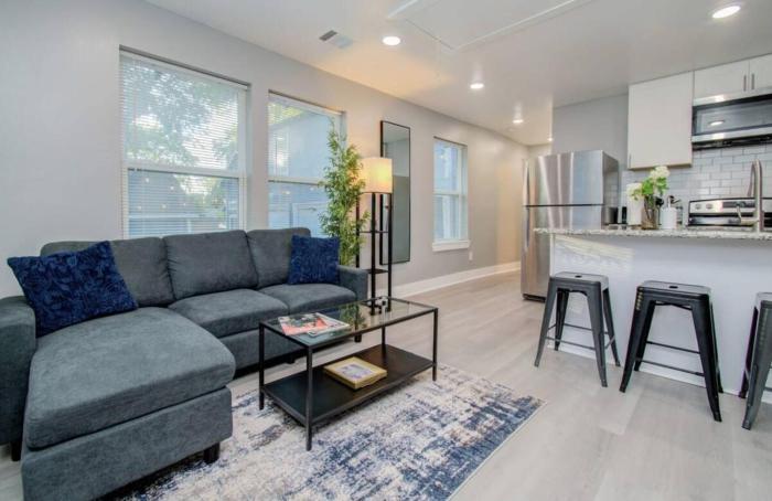 2-Bedroom Townhouse in Houston