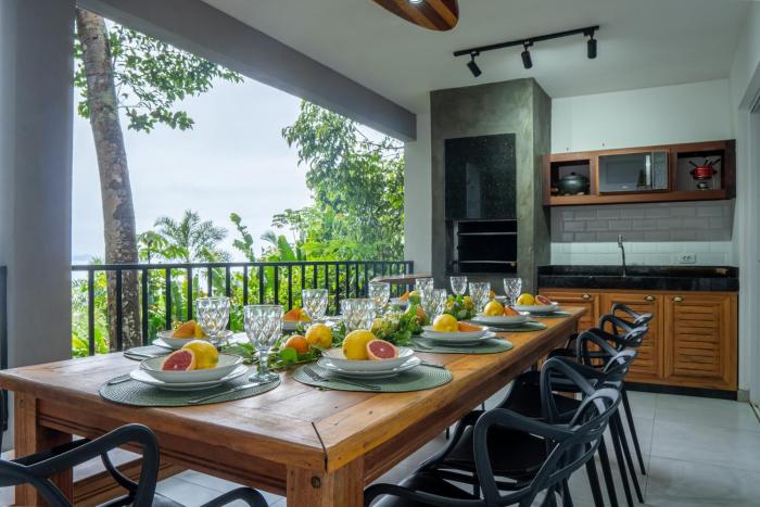 Casa em Ubatuba com incrível vista para o mar e mata Atlântica